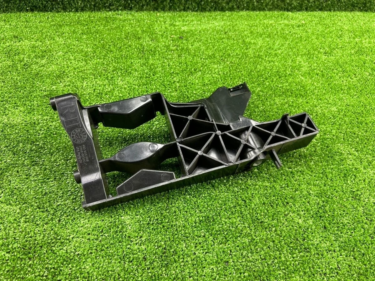 Крепление фары правое Audi A6 C7 Audi A6 C7 (2011—2014)