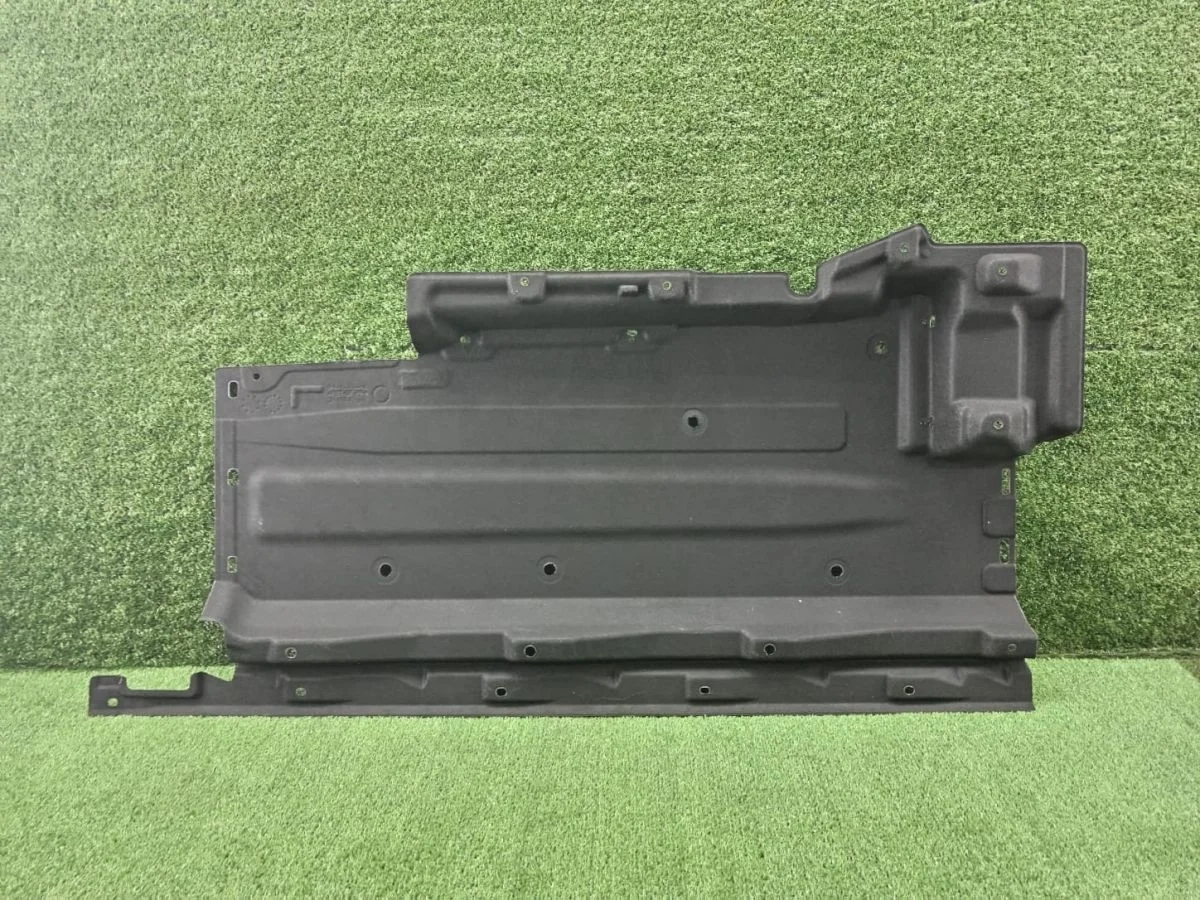 Защита днища левая Audi Q5 8R Audi Q5 I (2008—2012)