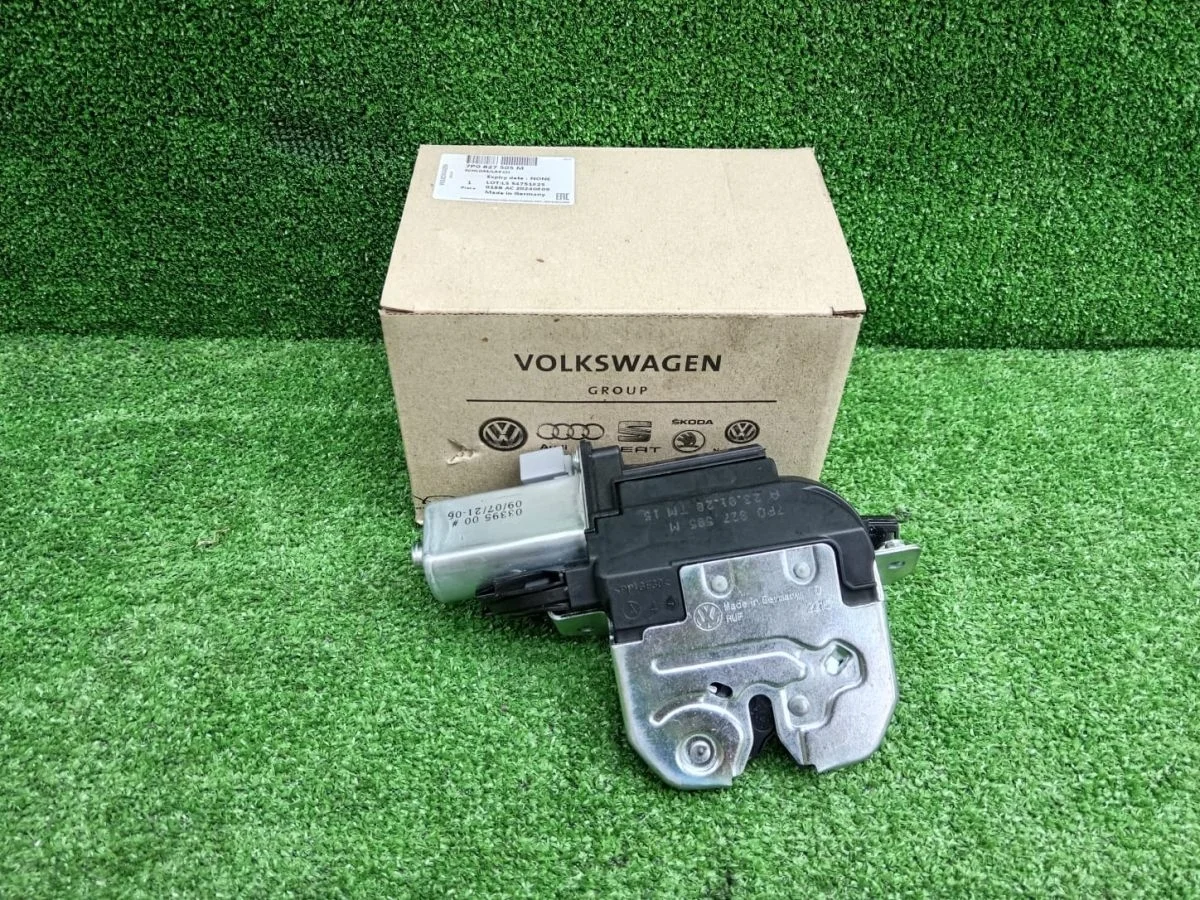Замок багажника VW Touareg NF 11-18 7P0827505M Volkswagen Touareg II (2010—2014)