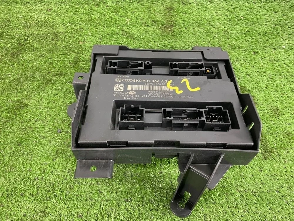Блок комфорта 8K0907064AG Audi A4 B8 (2007—2012)