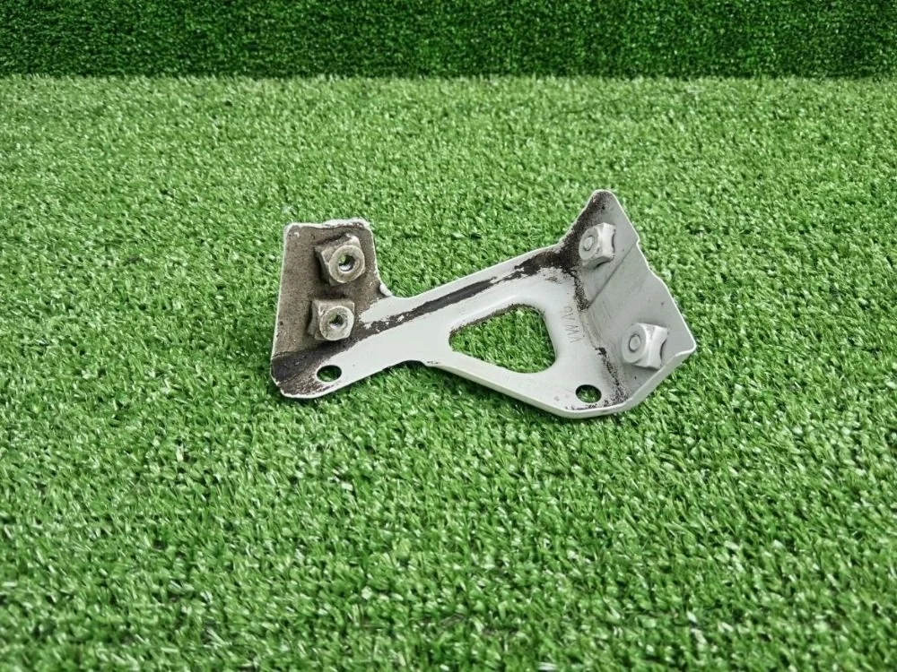 Кронштейн крепления крыла Volkswagen Tiguan I рестайлинг (2011—2019)