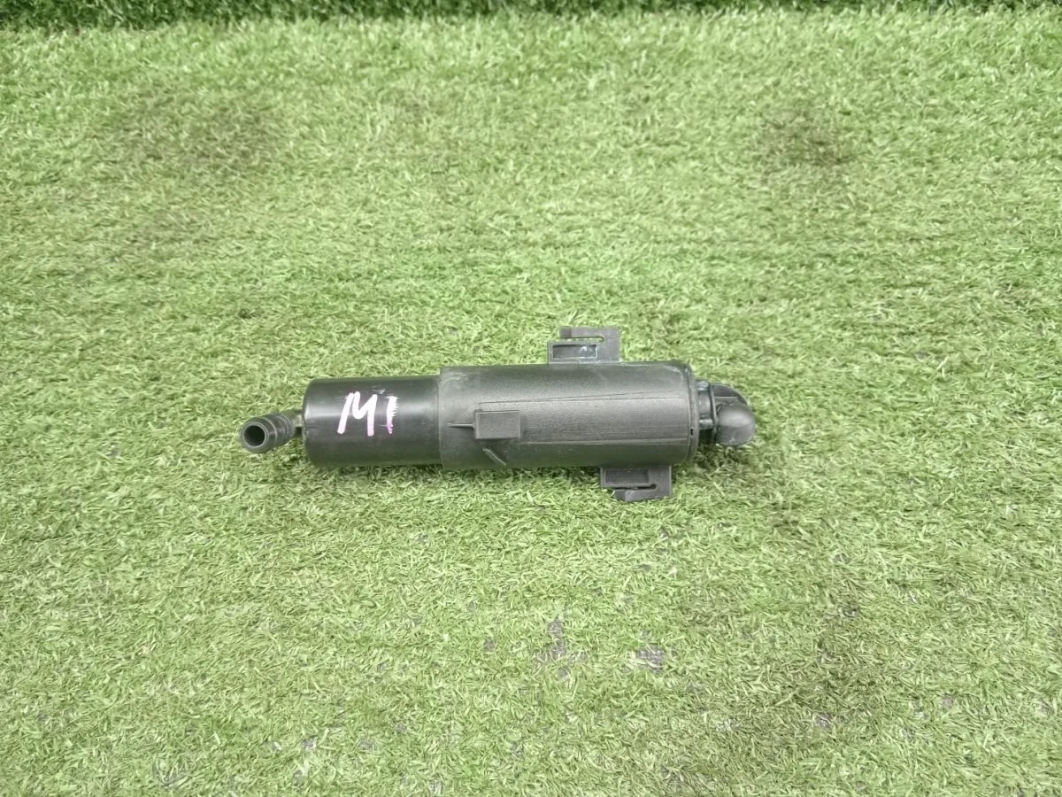 Форсунка омывателя фары Audi A4 B8 рестайлинг (2011—2015)