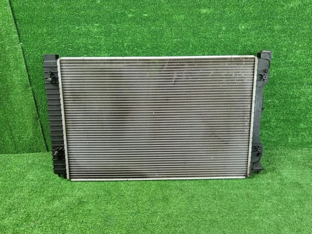 Радиатор охлаждения Audi A6 C6 (2004—2008)