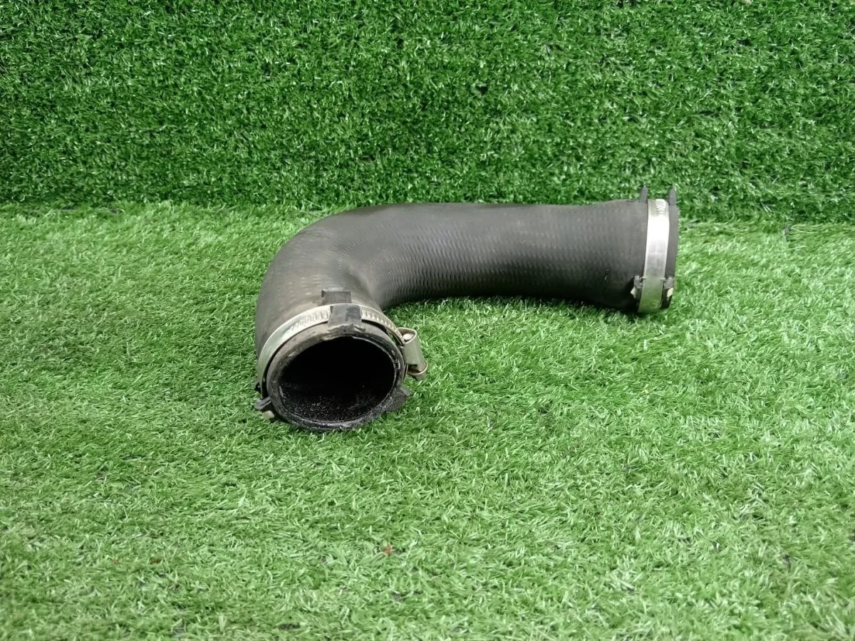 Патрубок интеркуллера Audi A4 B8 (2007—2012)