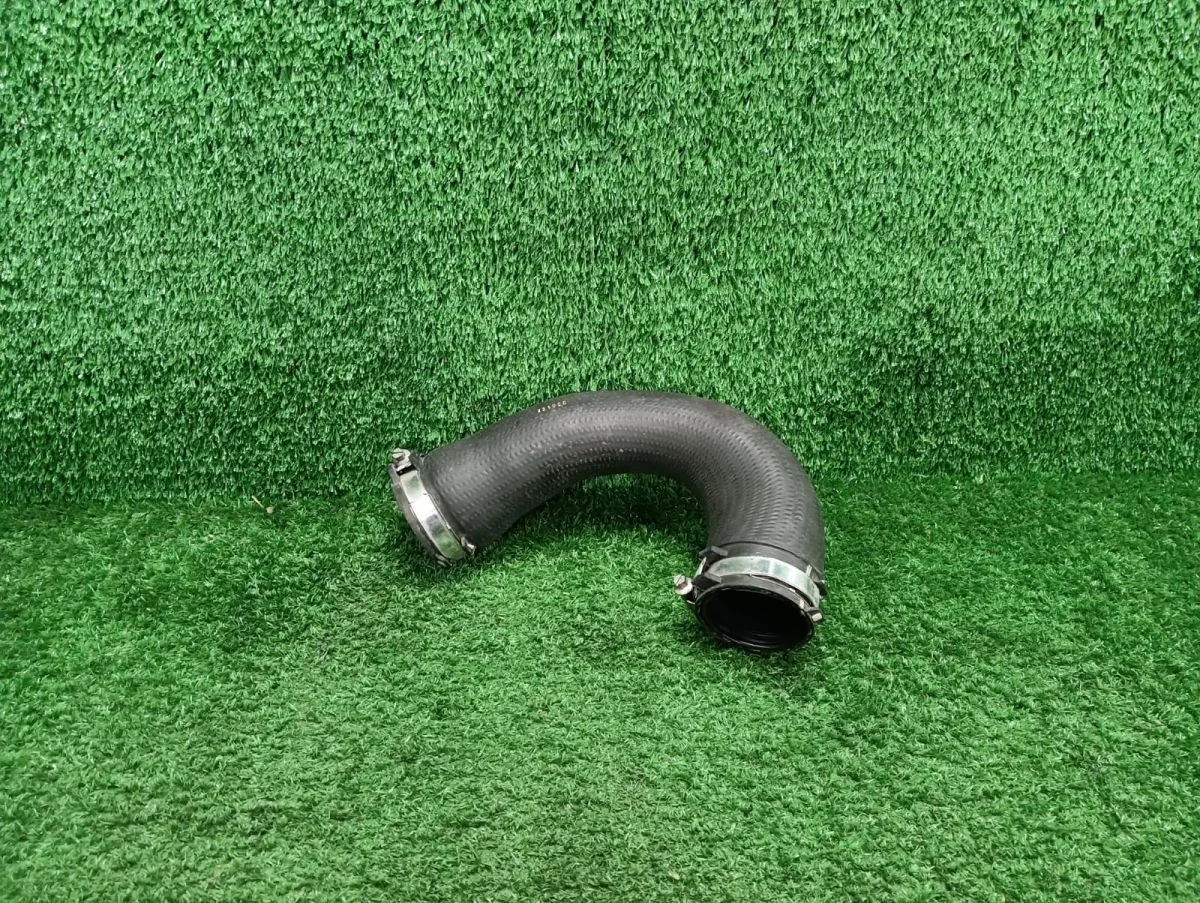 Патрубок интеркуллера Audi A4 B8 (2007—2012)