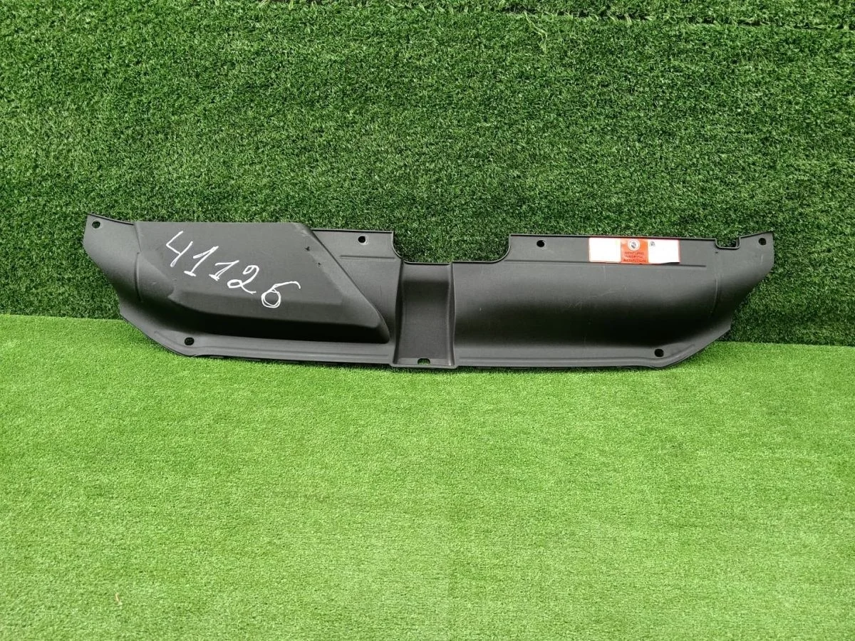 Накладка замка капота Audi A4 B8 (2007—2012)