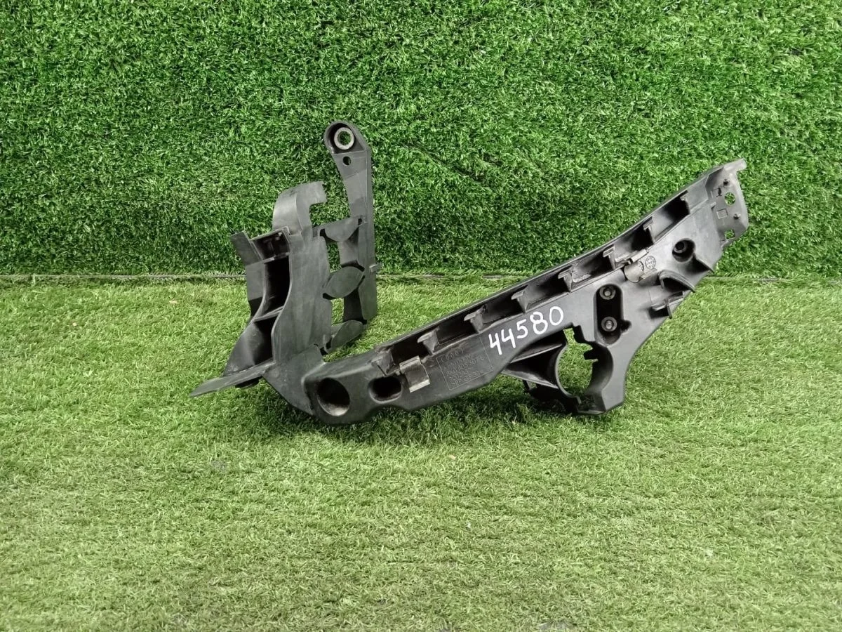 Кронштейн фары левый Audi A4 B8 (2007—2012)