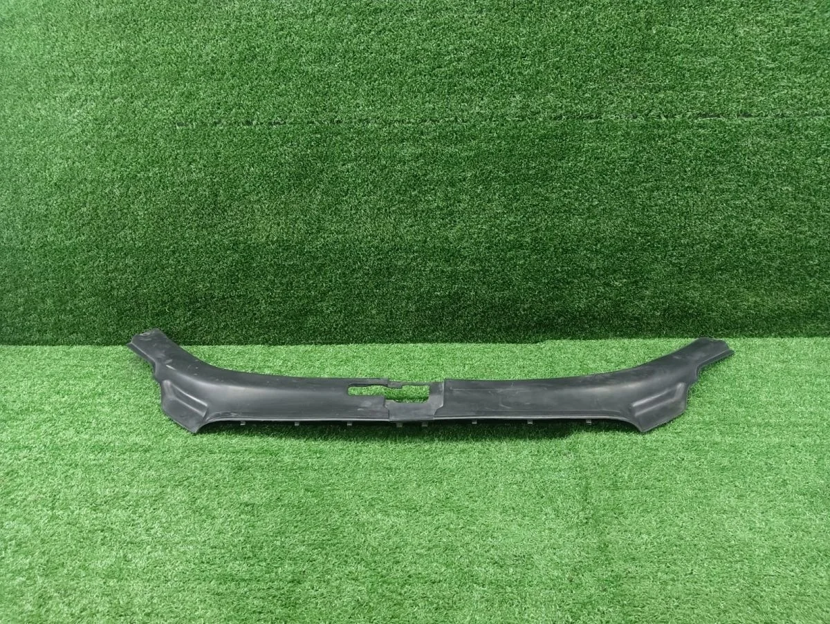 Накладка замка капота Audi Q7 4L (2005—2009)