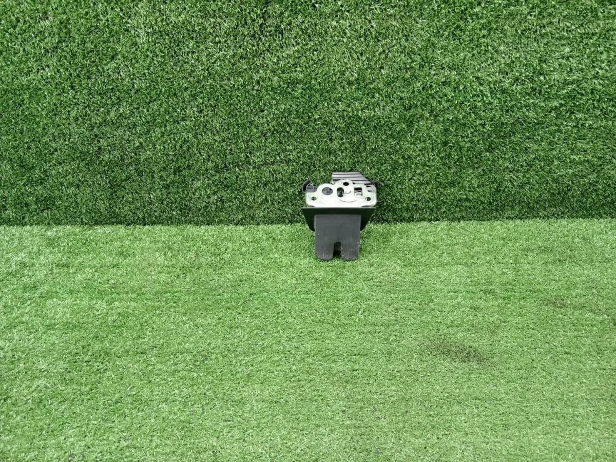 Замок крышки багажника Audi A4 Allroad Quattro B8 рестайлинг (2011—2016)