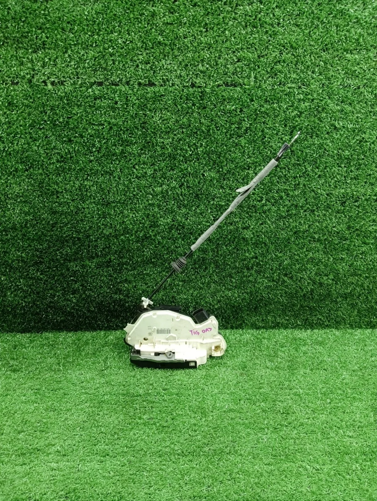 Замок двери передний левый Volkswagen Passat CC B6 рестайлинг (2012—2017)