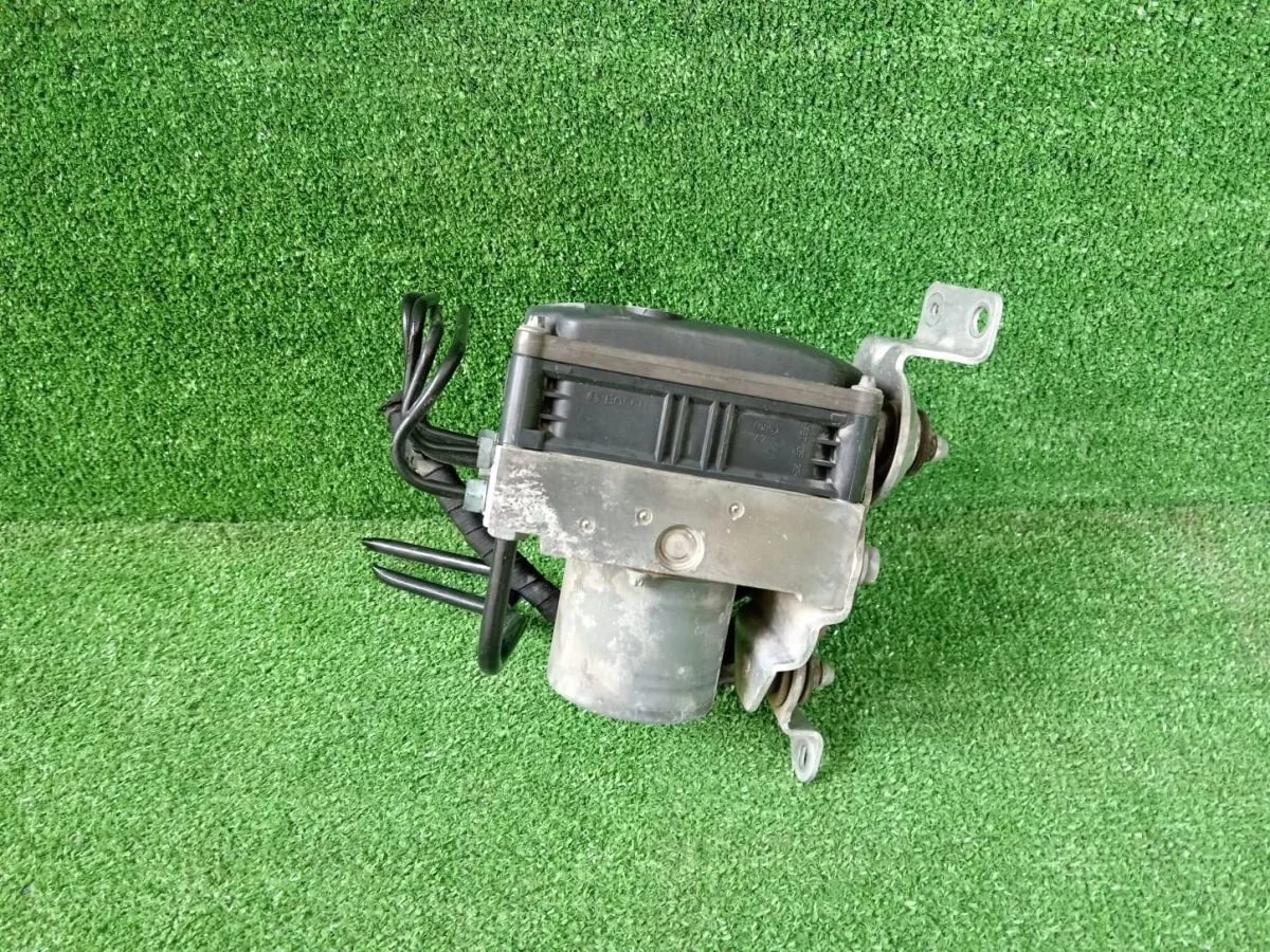 Блок ABS Audi A6 C7 4G0907379F Audi A6 C7 (2011—2014)