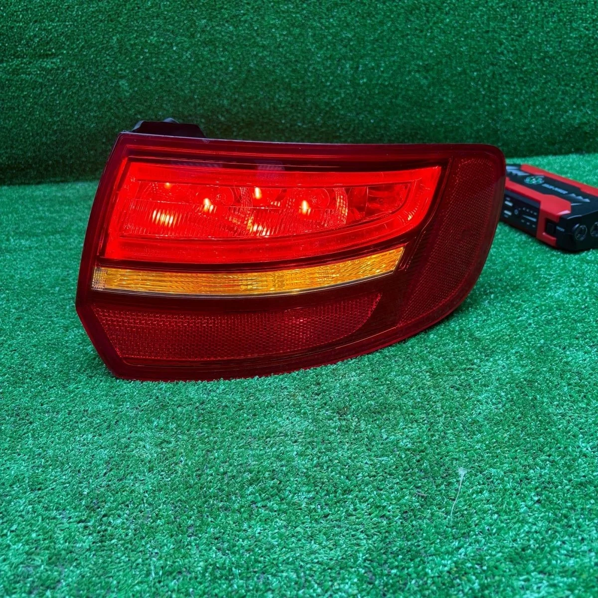 Фонарь задний правый Audi A3 8P рестайлинг 2 (2008—2013)