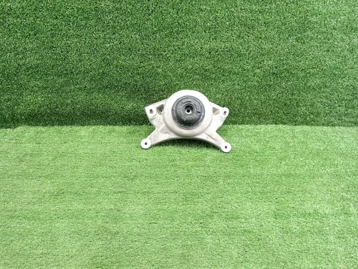 Опора стойки передняя левая Audi Q5 I (2008—2012)