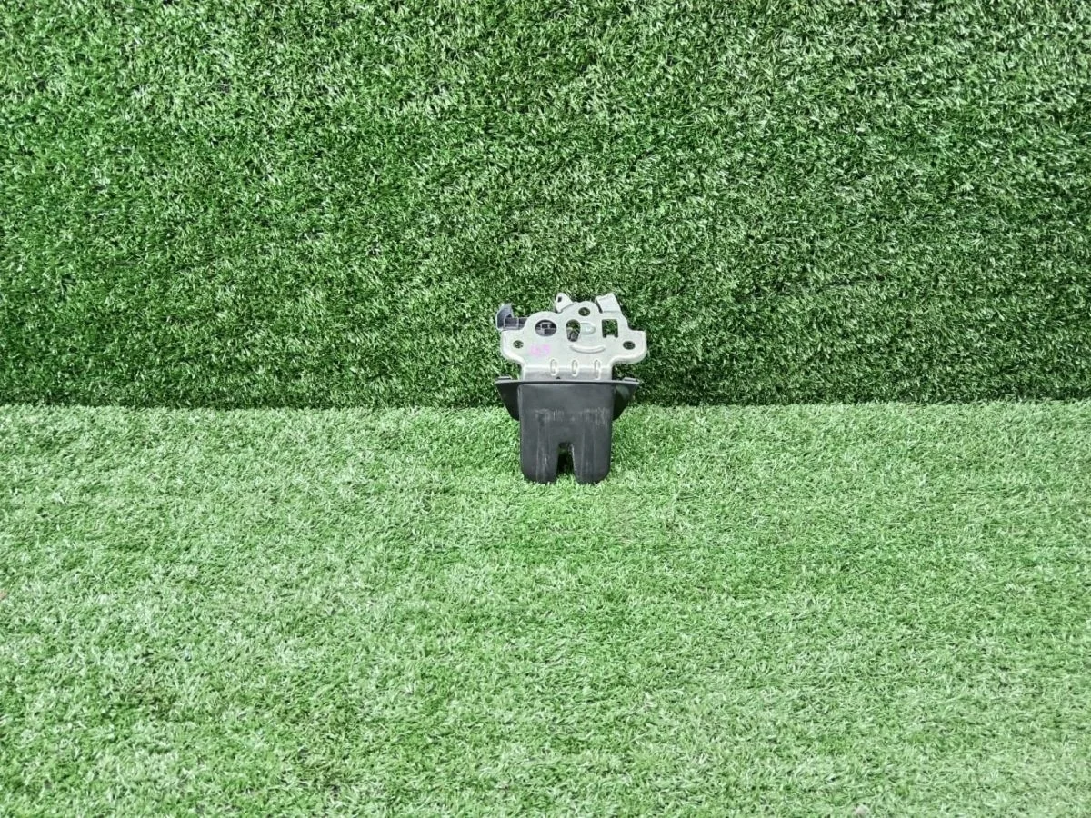 Замок крышки багажника Audi Q5 I (2008—2012)