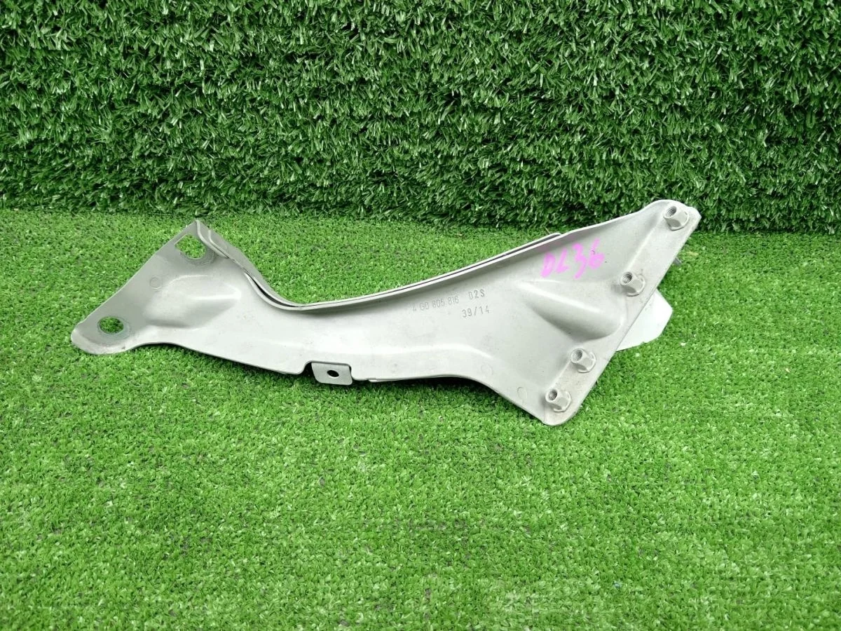 Кронштейн крепления крыла правый Audi A6 C7 (2011—2014)