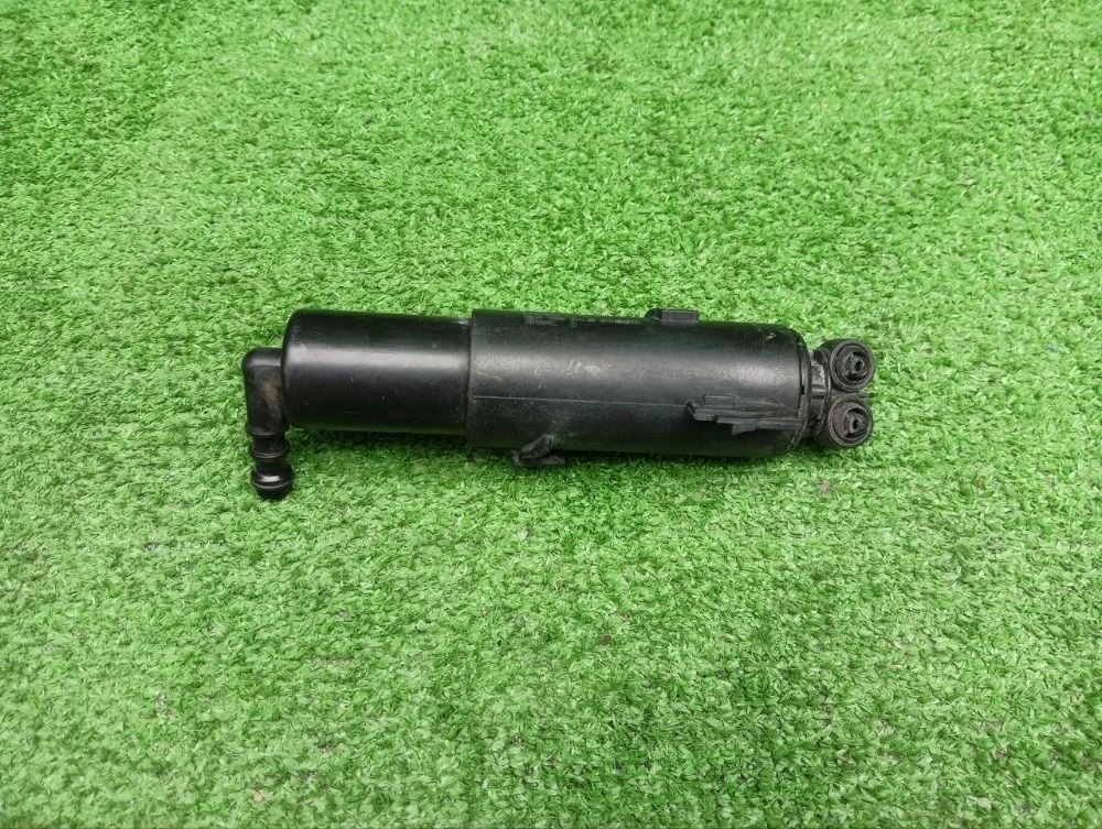 Форсунка омывателя фары левая Audi A4 B8 (2007—2012)