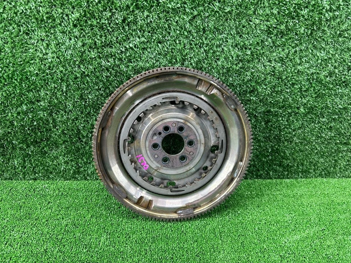 Маховик 03F105266 DSG 7 Volkswagen Passat B7 (2010—2015)