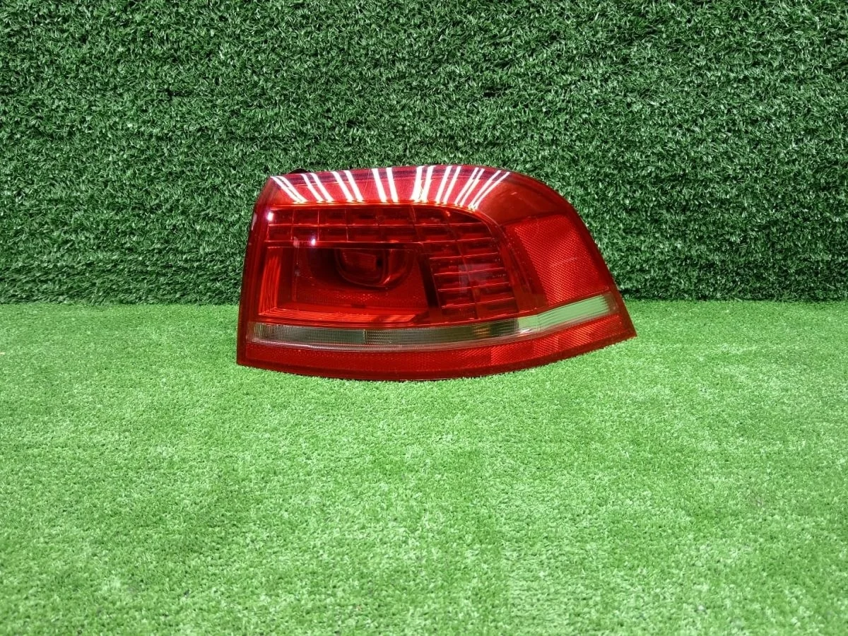 Фонарь правый Volkswagen Passat B7 (2010—2015)