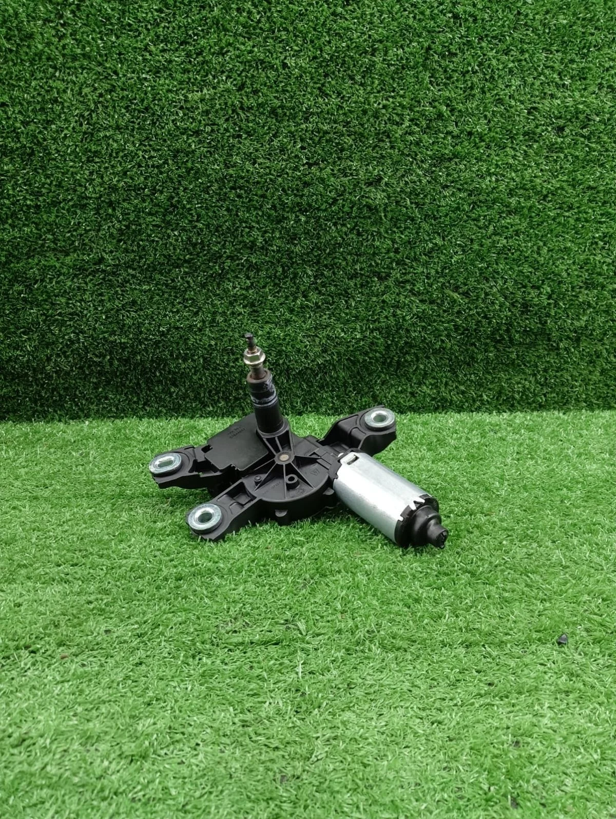 Моторчик стеклоочистителя задний Volkswagen Tiguan I (2007—2011)