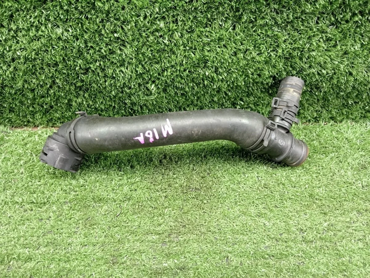 Патрубок радиатора нижний 5N0122051AF Audi Q3 I (2011—2014)