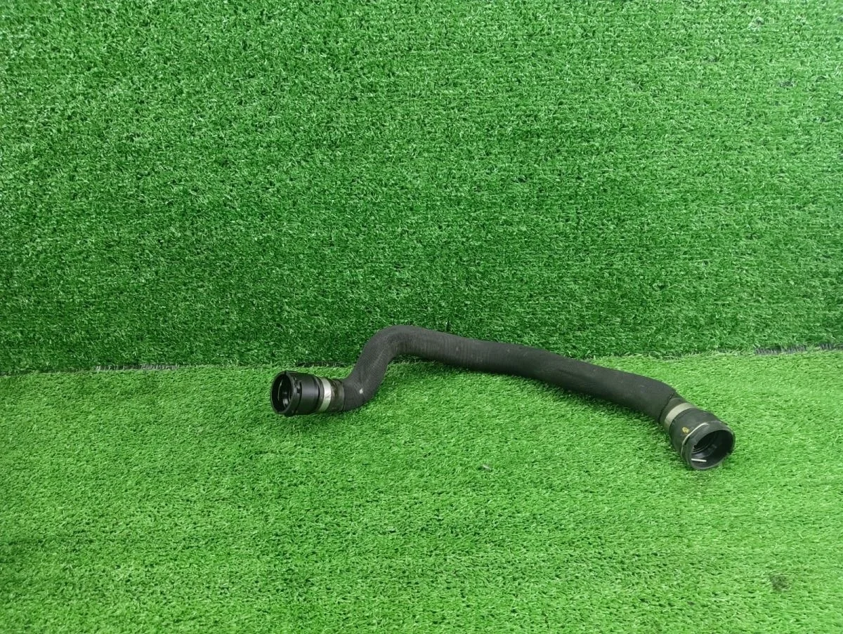 Патрубок охлаждения (радиатора) Audi A4 B8 (2007—2012)