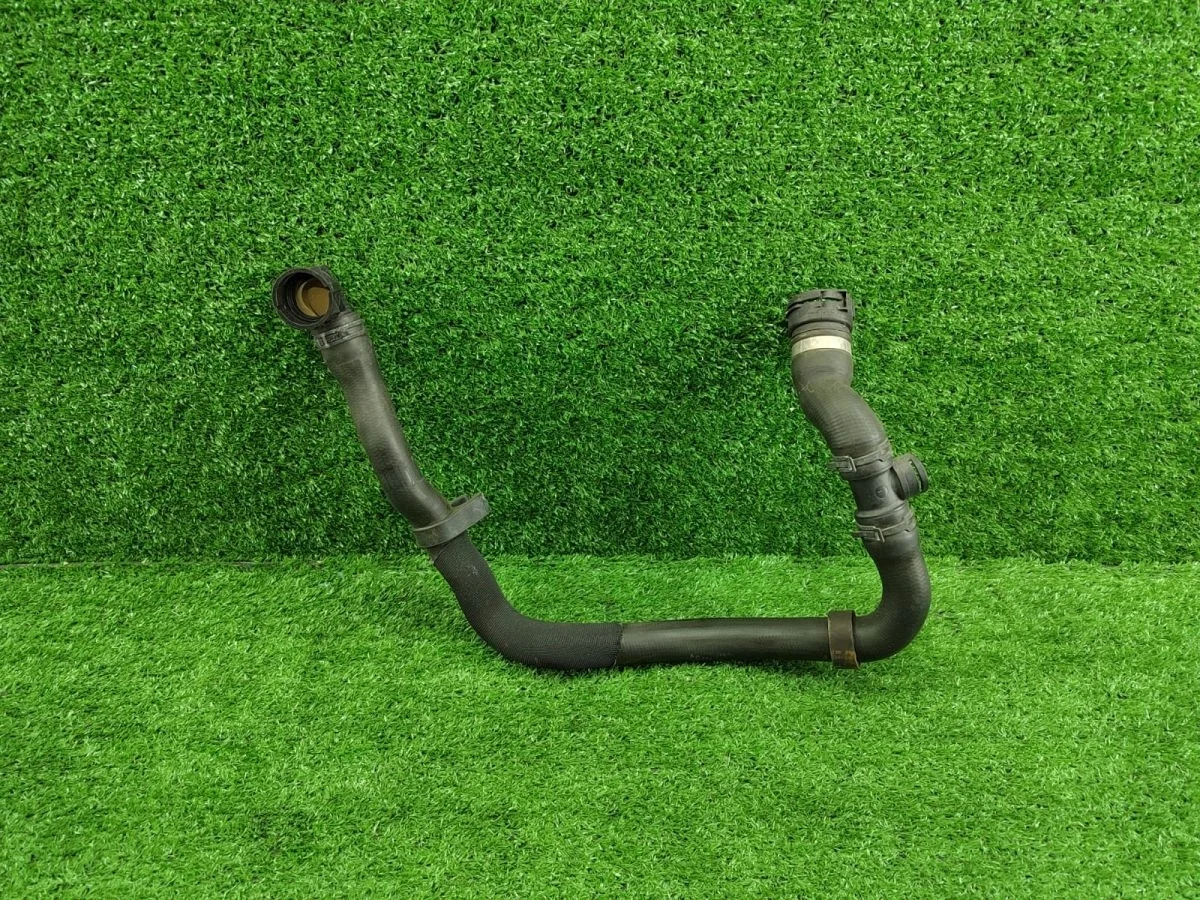 Патрубок радиатора нижний 5N0122051AF Volkswagen Tiguan I (2007—2011)