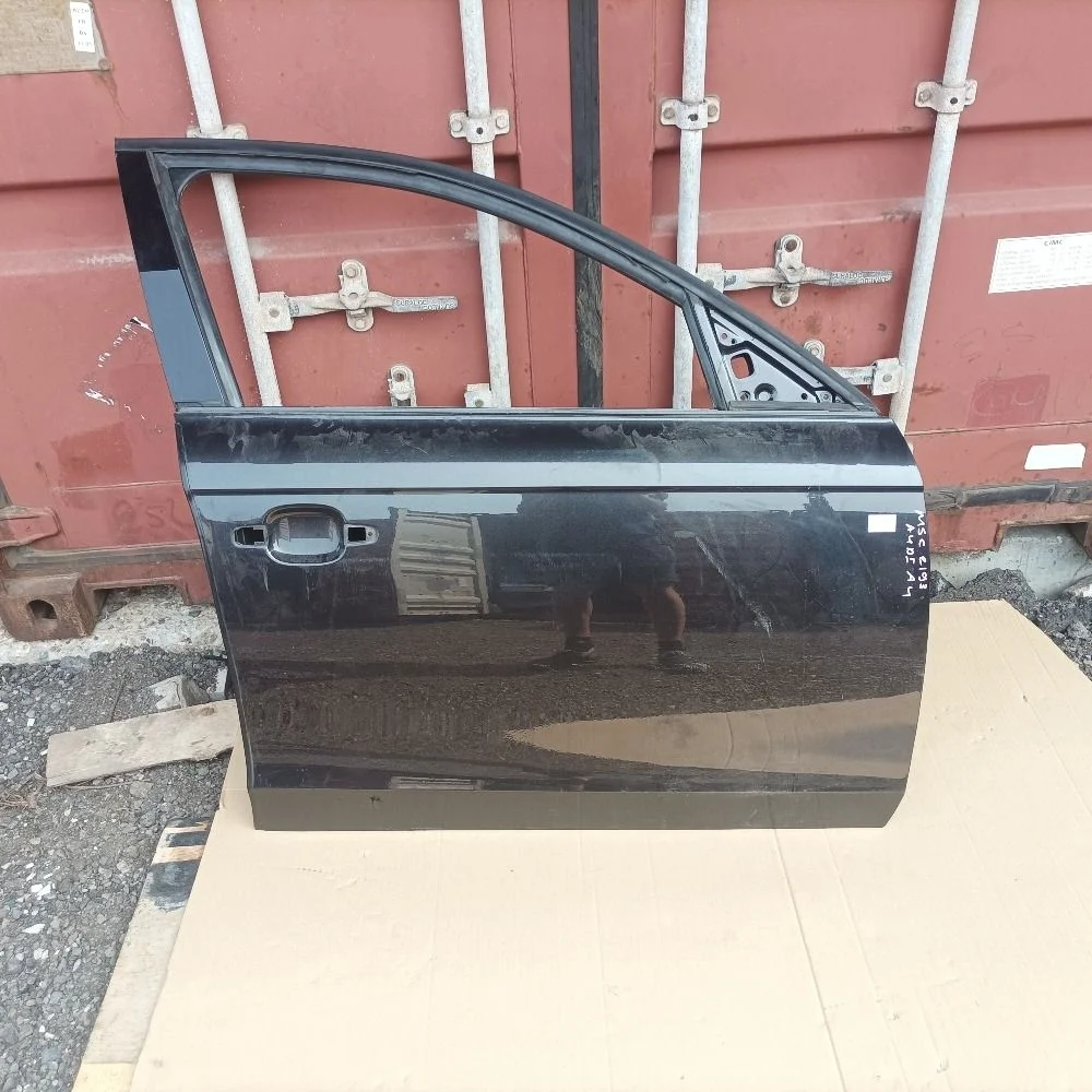 Дверь Audi A4 B8 (2007—2012) б.у 8K0831052J