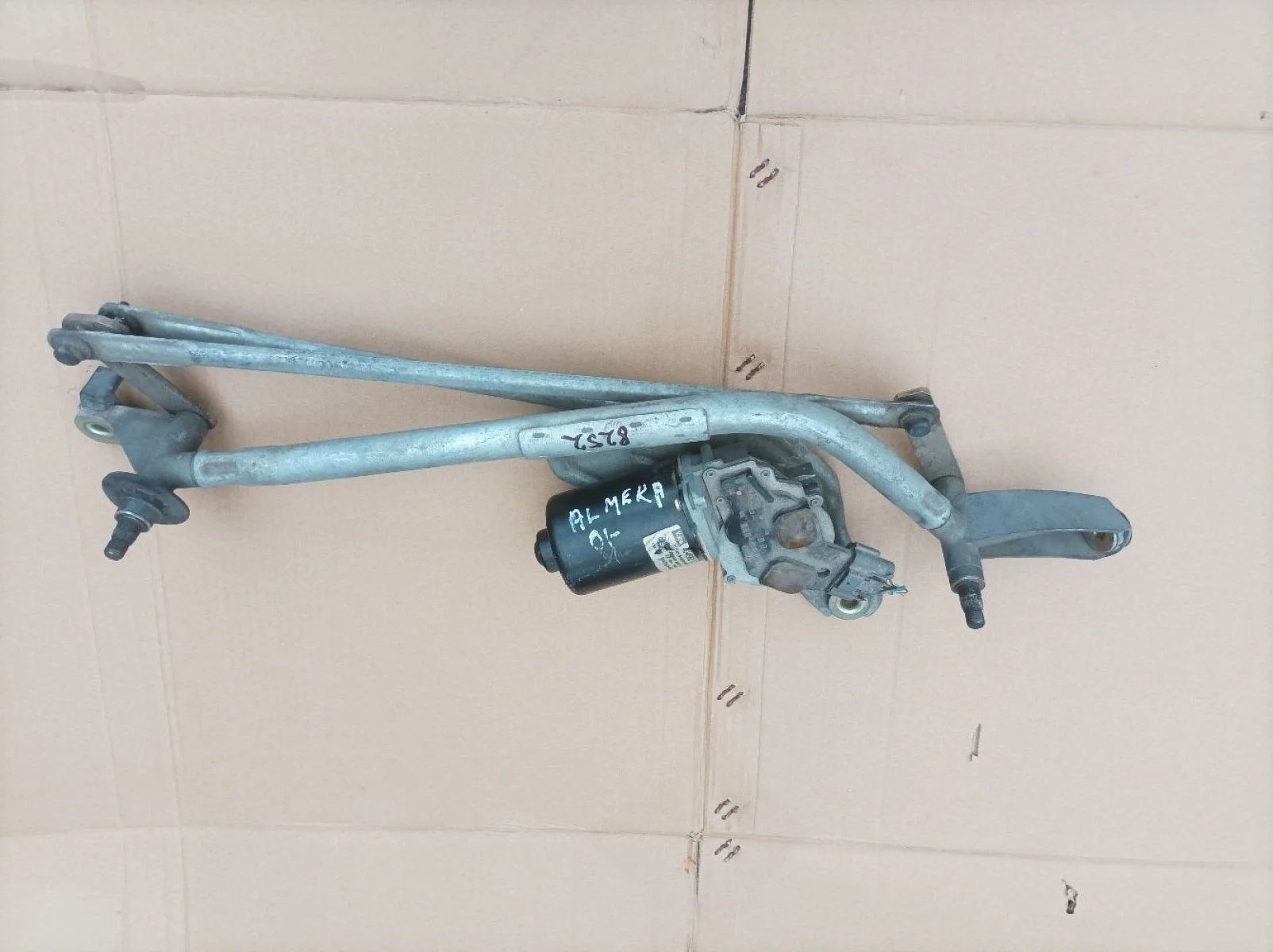 Трапеция стеклоочистителей Nissan Almera N16 (2000—2003) б.у 28800BN000