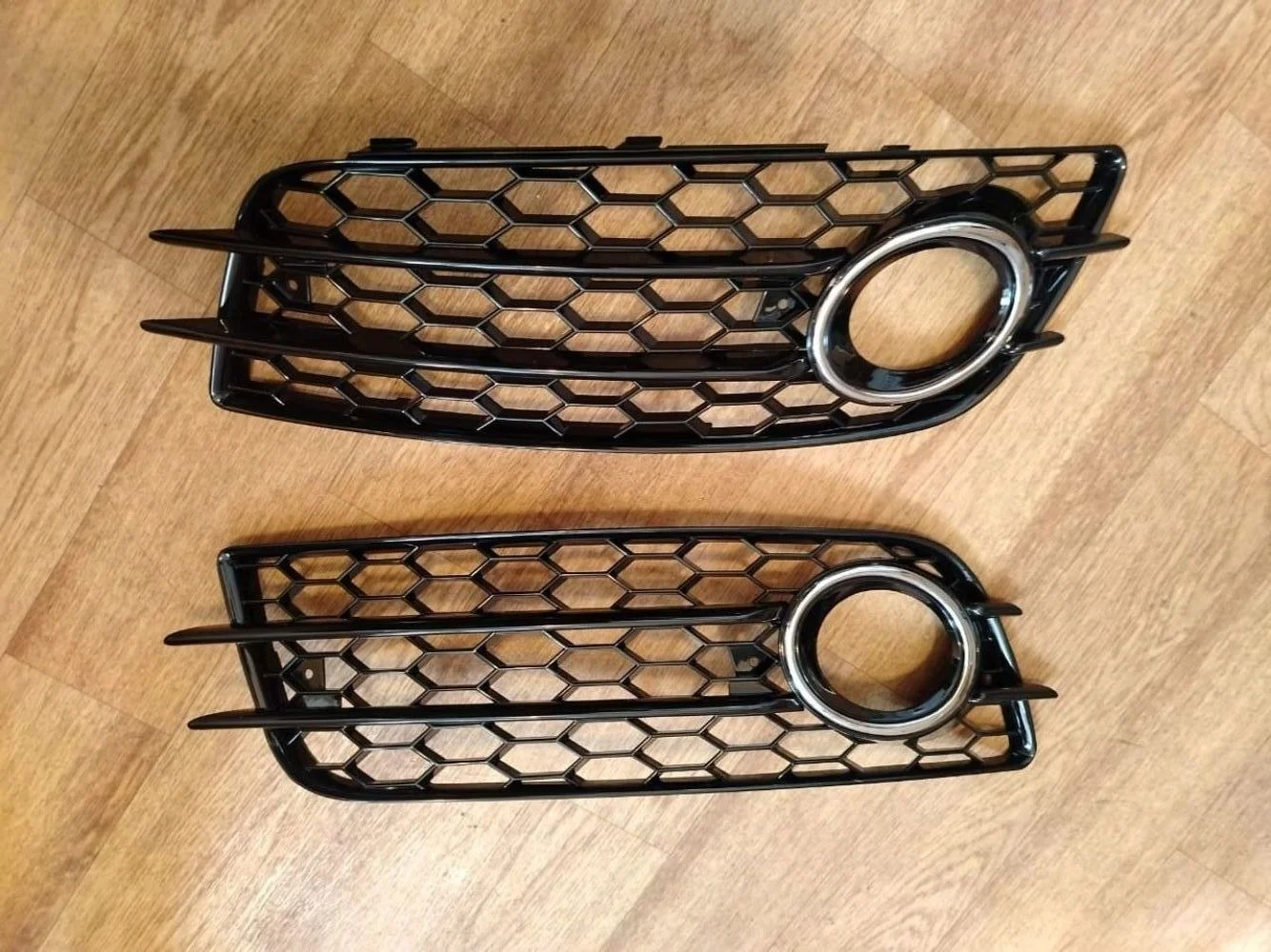 Решетка в бампер Audi A4 B8 (2007—2012)