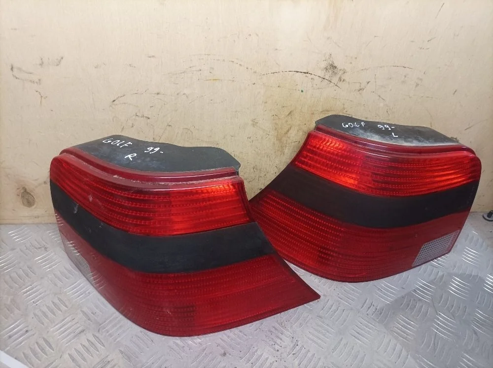 Фонарь задний Volkswagen Golf Mk4 (1997—2006)