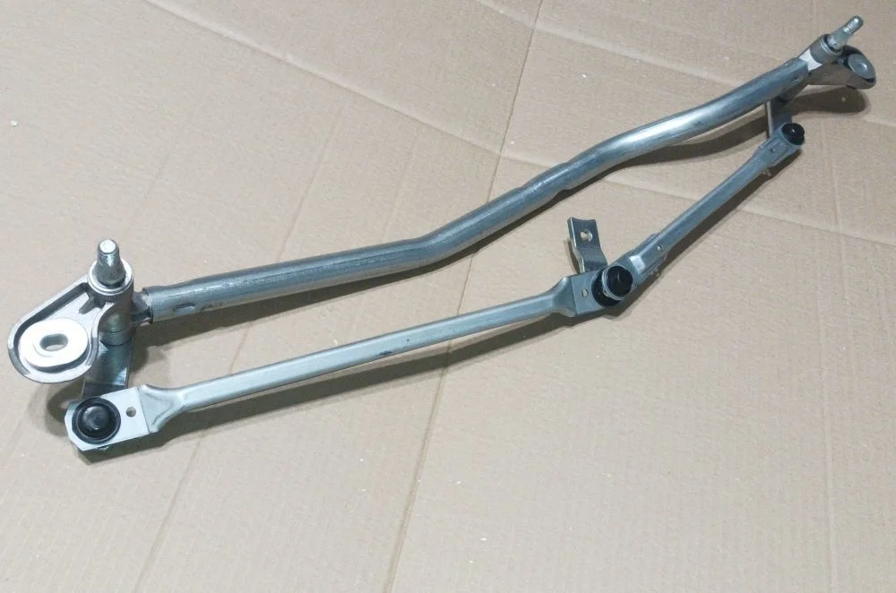 Трапеция стеклоочистителей Audi A4 B6 (2000—2006) новый 8E1955603D