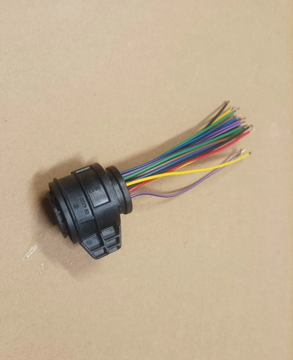 Фишка с проводом Volkswagen Passat CC B6 (2008—2012) новый 1j0927320