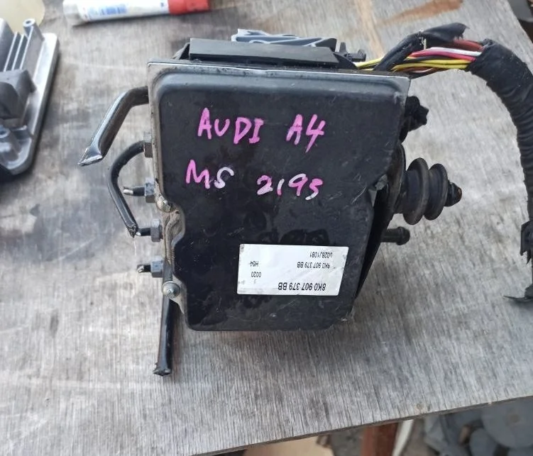 Блок ABS (насос) Audi A4 B8 (2007—2012)