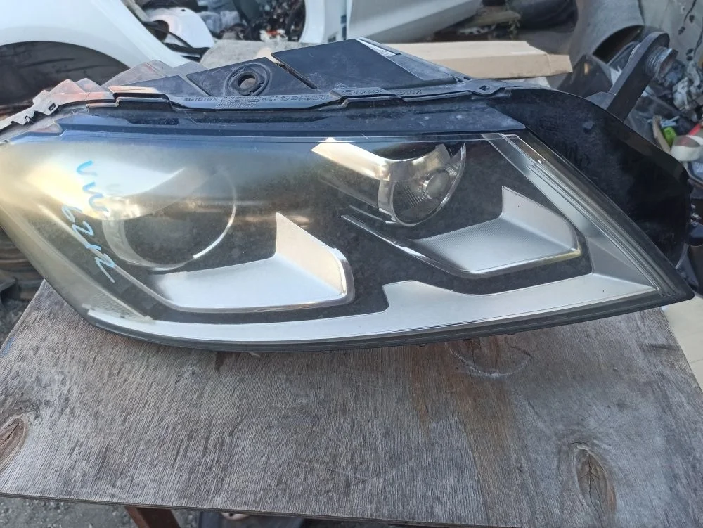 Фара Volkswagen Passat B7 (2010—2015)