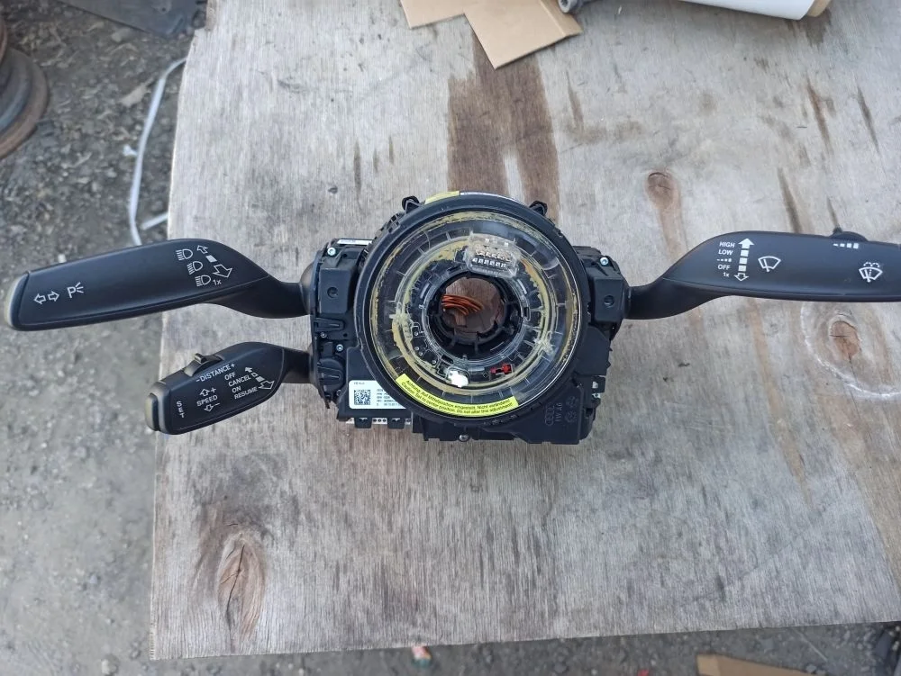 Переключатель подрулевой Audi A6 C7 рестайлинг (2014—2018)