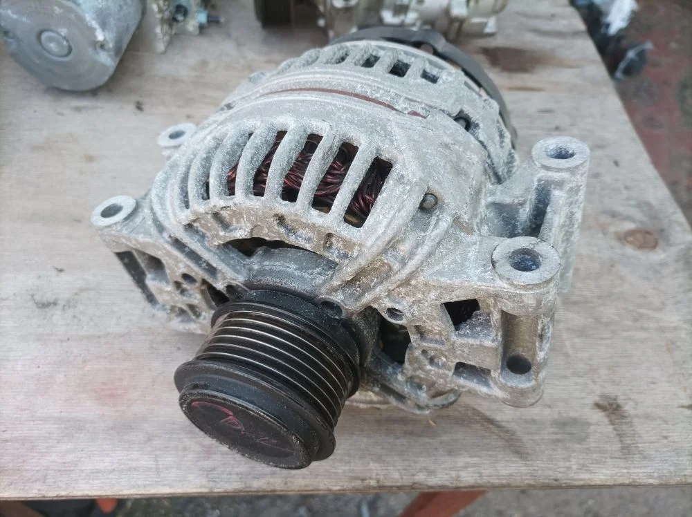 Генератор Audi A4 B8 (2007—2012) б.у 06H903016L