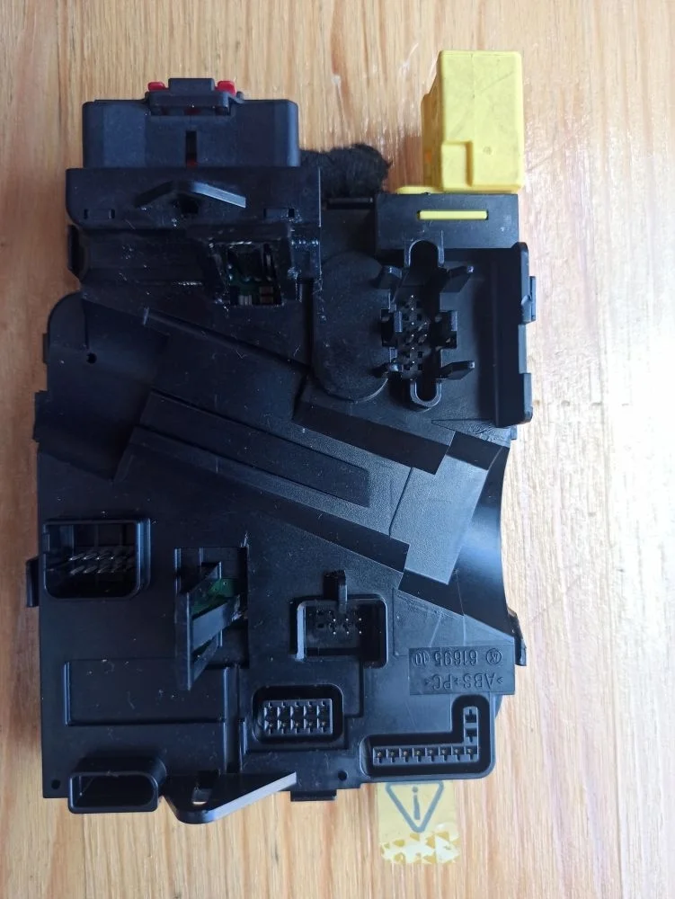 Блок электронный Audi A3 8P рестайлинг 2 (2008—2013) б.у 8 P0953549F