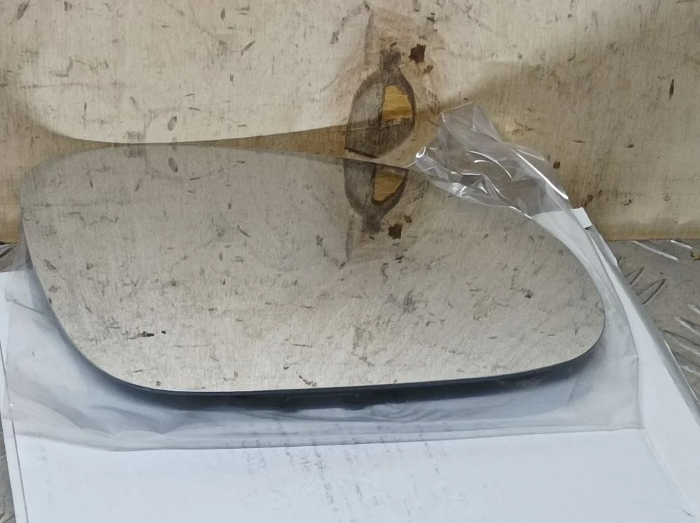 Стекло зеркала Volkswagen Passat B6 (2005—2010)