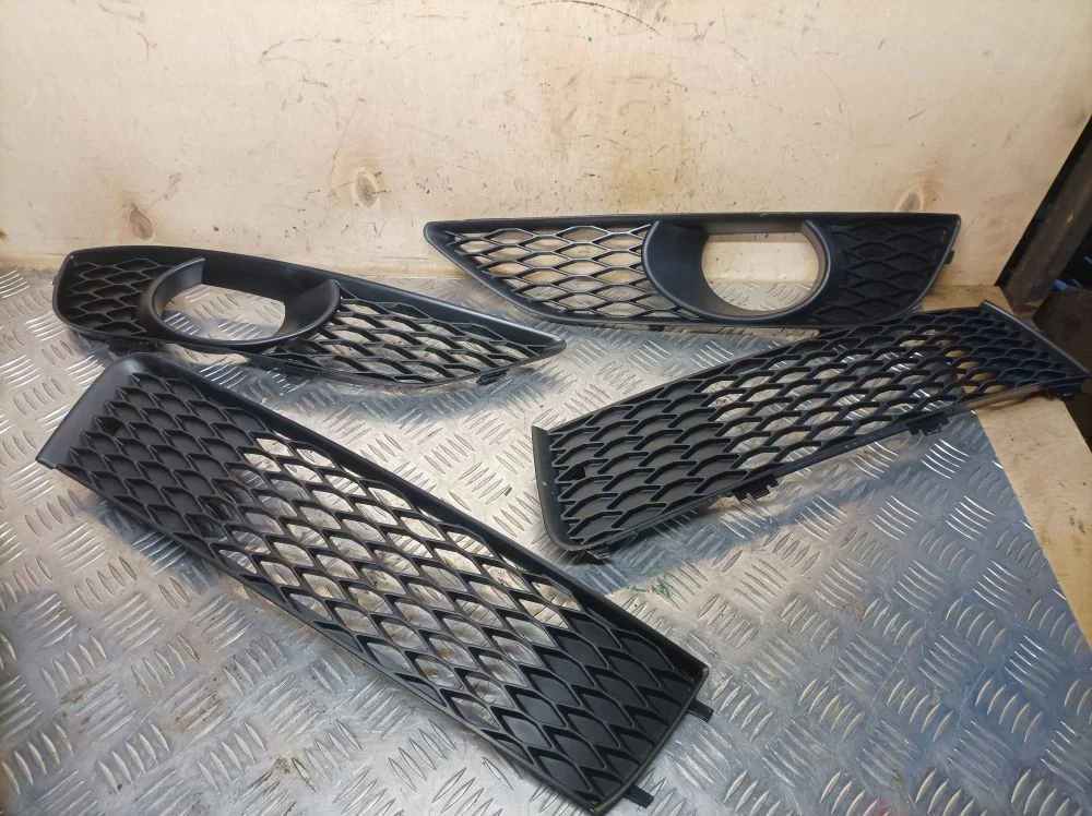 Решетка в бампер Audi Q7 4L рестайлинг (2009—2015)