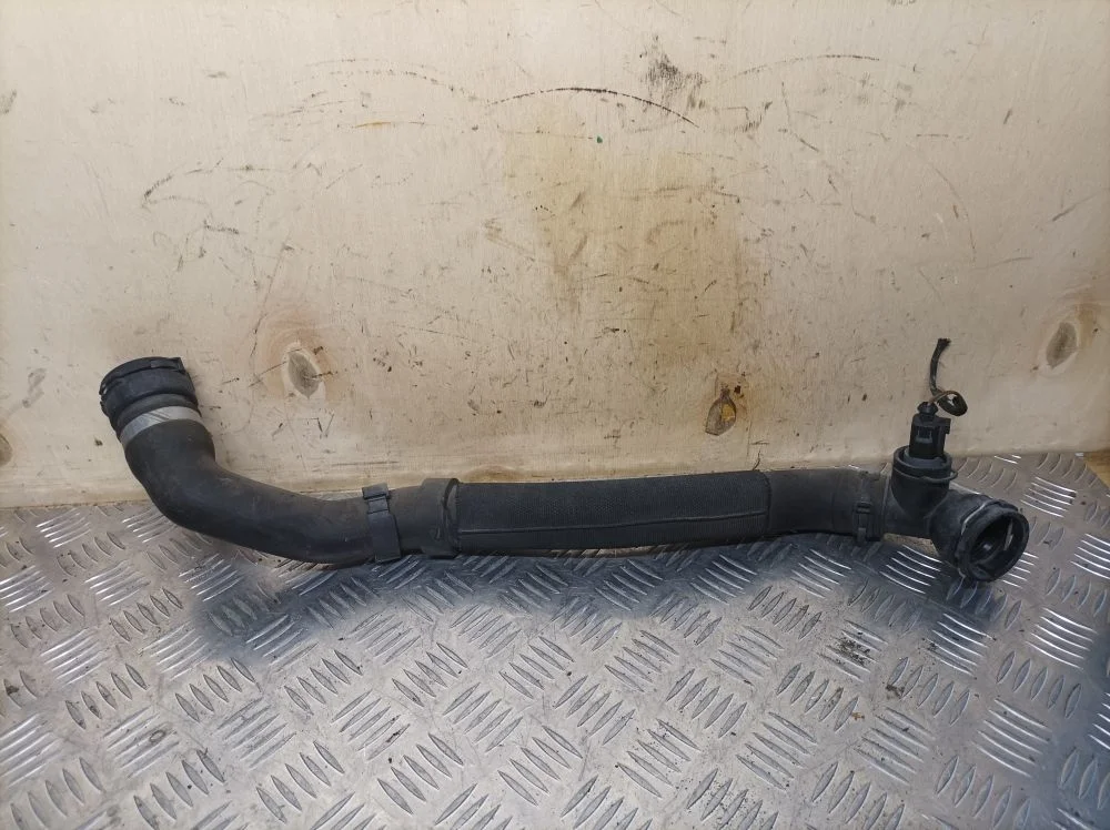 Шланг системы охлаждения Volkswagen Passat B6 (2005—2010)