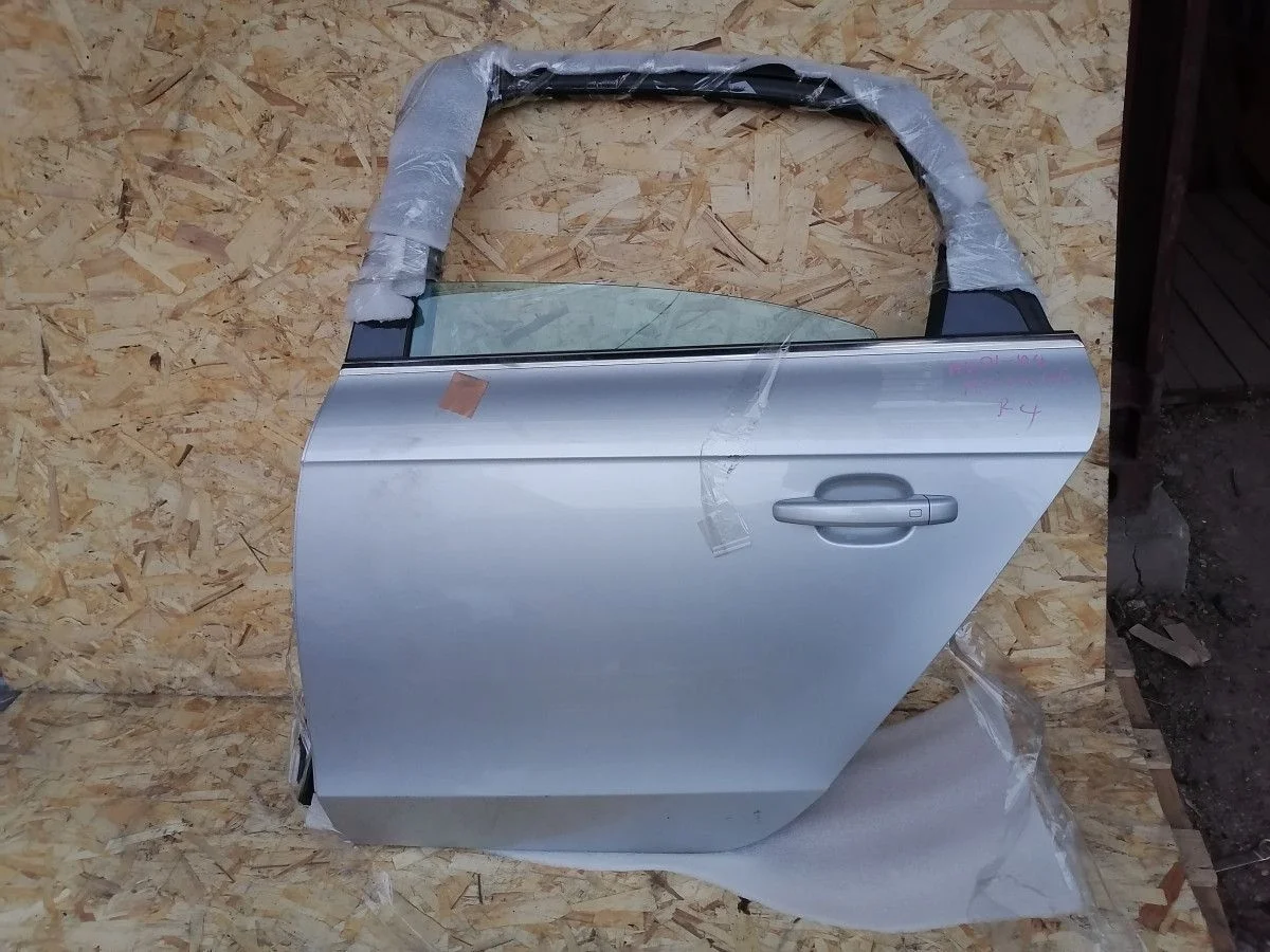Дверь Audi A4 B8 (2007—2012) б.у 8K5833051D