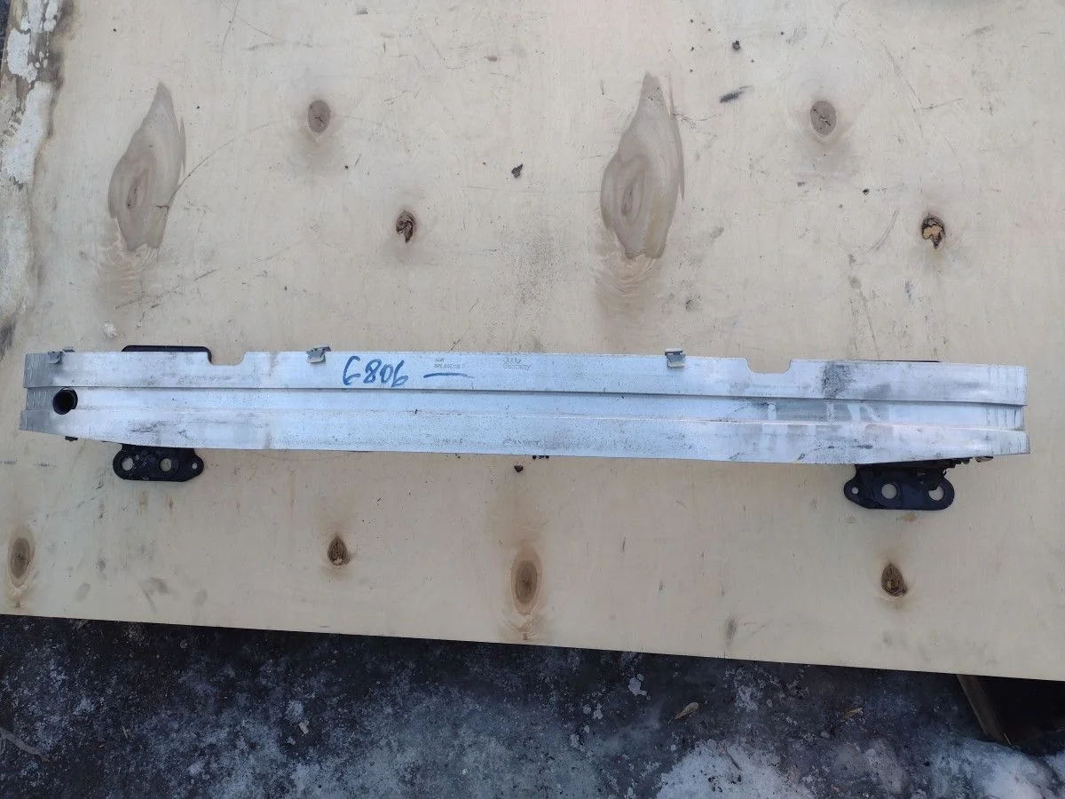 Усилитель переднего бампера Audi A3 8P рестайлинг 2 (2008—2013)