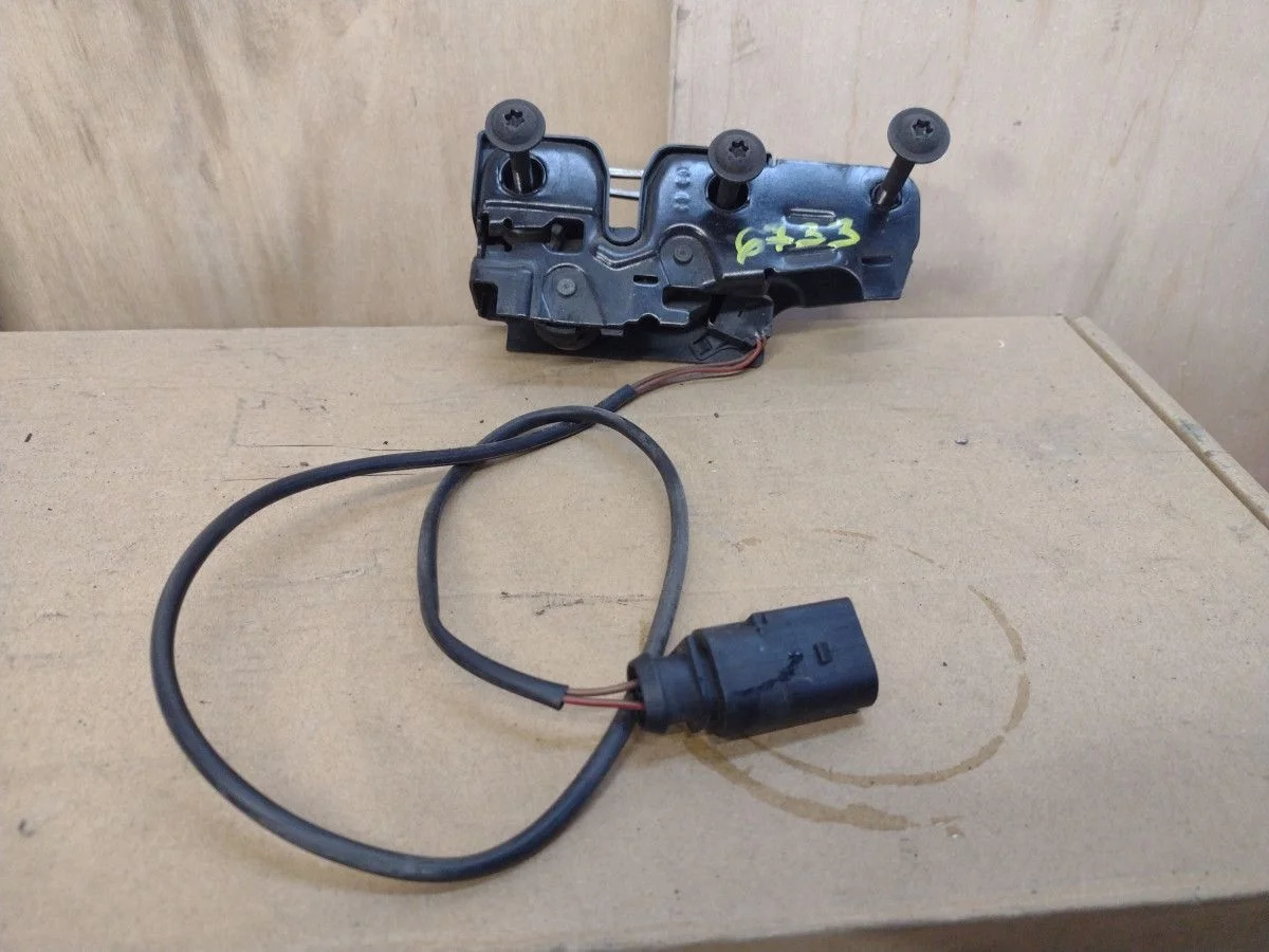 Замок капота Audi A3 8P рестайлинг 2 (2008—2013)