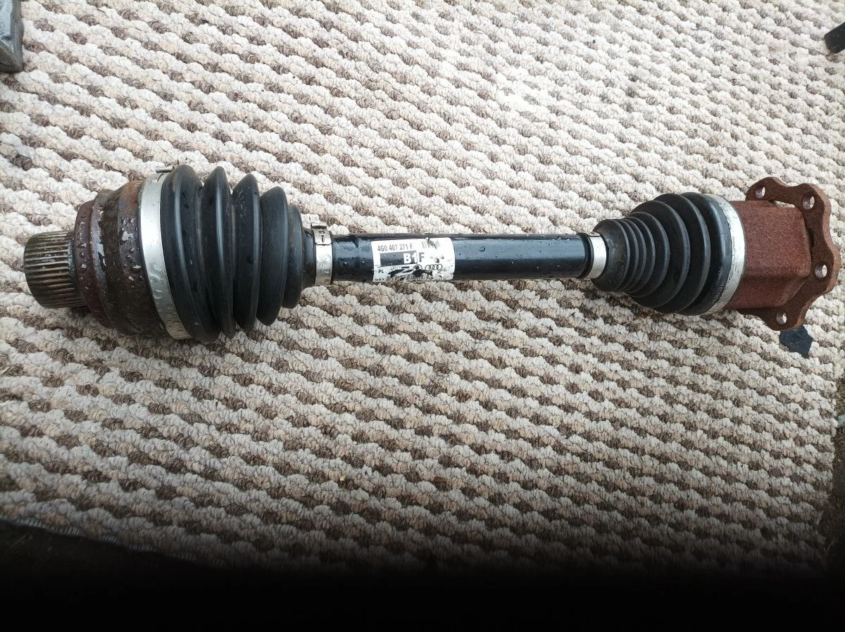 Привод Audi A6 C7 (2011—2014) б.у 4g0407271f