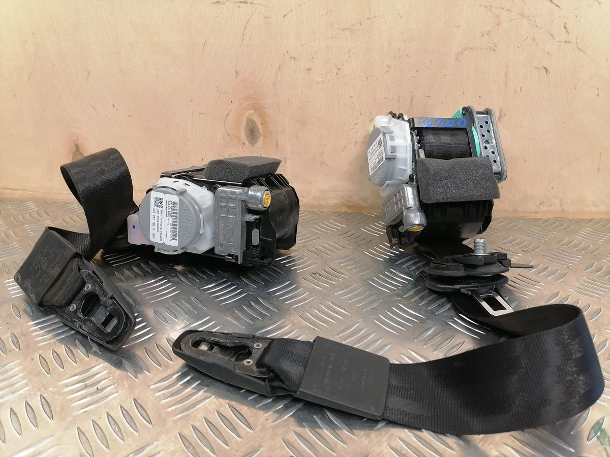 Ремень безопасности передний Audi A6 C7 (2011—2014)