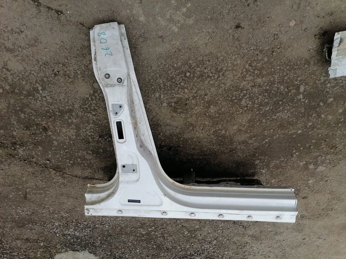 Порог со стойкой средней Volkswagen Passat CC B6 (2008—2012)