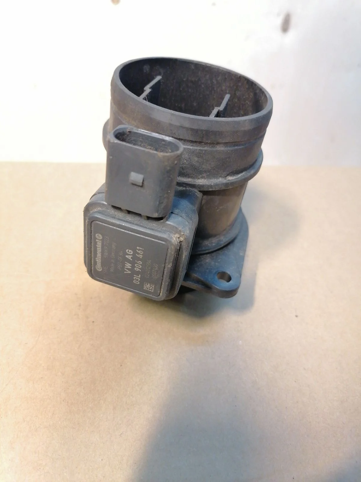 Расходомер воздуха (массметр) Volkswagen Passat B6 (2005—2010)