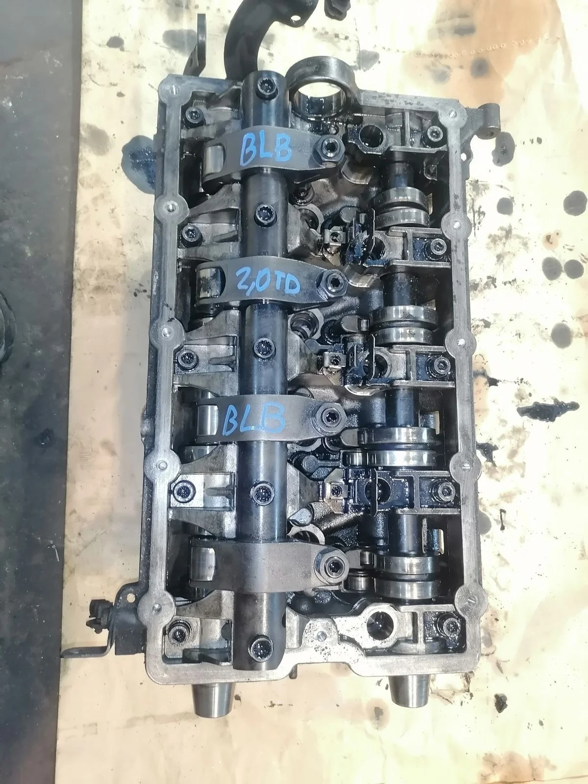 Головка блока цилиндров Audi A4 B7 (2004—2009) б.у 03G103351B