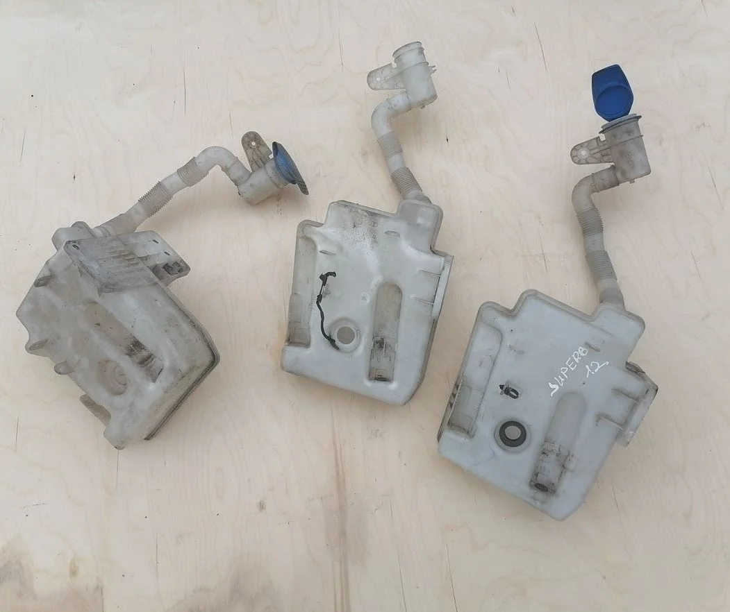 Бачок омывателя лобового стекла Volkswagen Golf Mk5 (2003—2009)