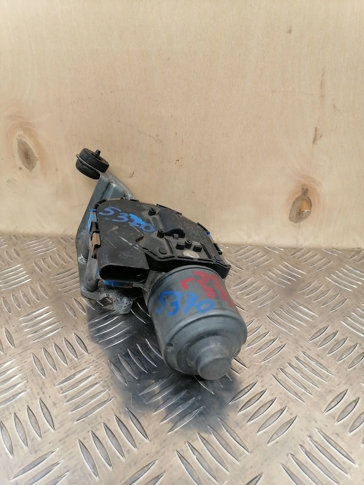 Моторчик стеклоочистителя передний Volkswagen Golf Plus I (2005—2009)